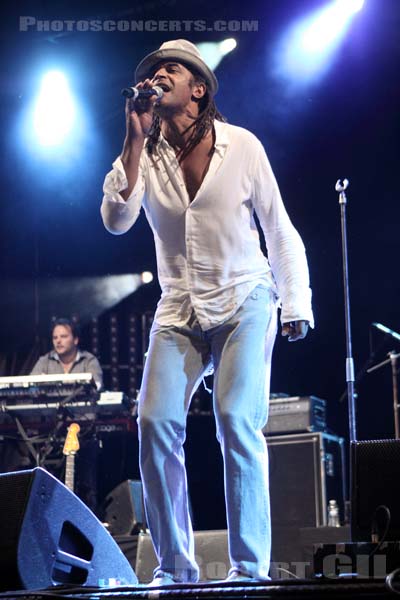 YANNICK NOAH - 2011-05-10 - PARIS - Place de la Bastille - 